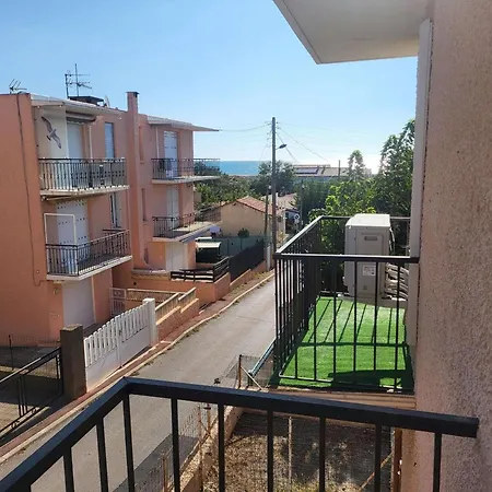 Pres De La Plage, 2 Chambres, Balcon, Parking Prive, 5 Pers, Saint Pierre La - Fr-1-229d-137 Fleury (Aude)